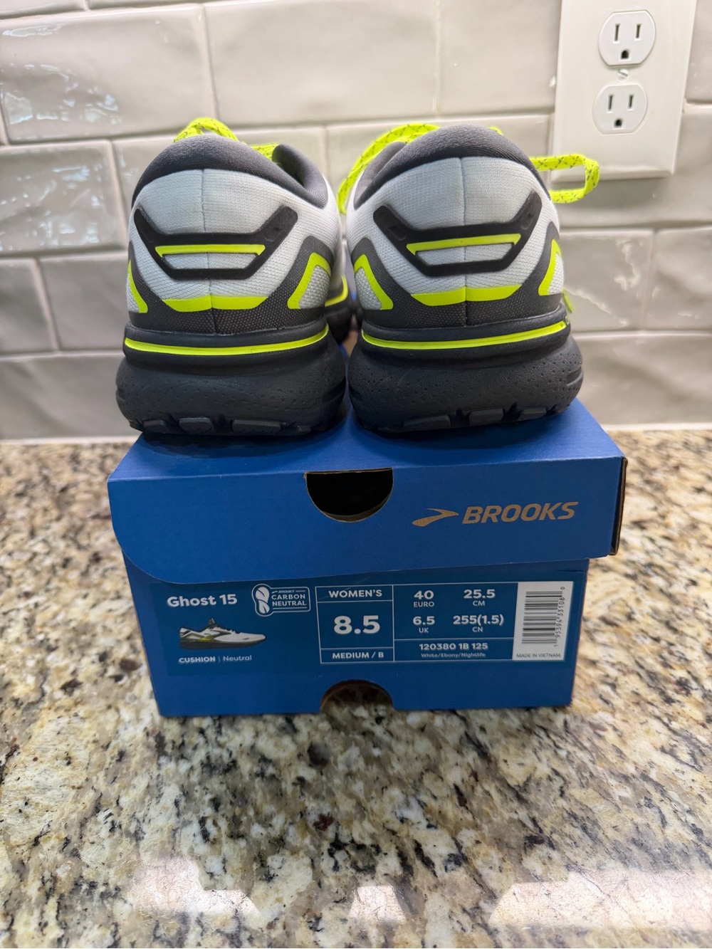 Brooks gray running shoes with neon yellow accents - Picture 6 of 6